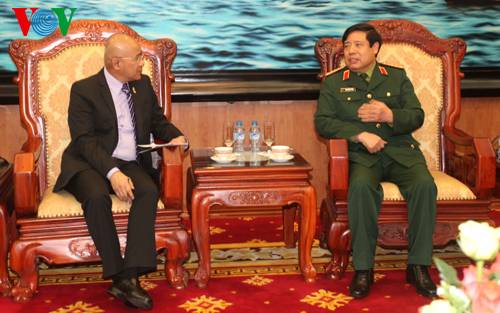 ຫວຽດນາມແລະຟີລິບປິນເພີ່ມທະວີການຮ່ວມມື 2 ຝ່າຍໃນຂົງເຂດປ້ອງກັນຊາດ